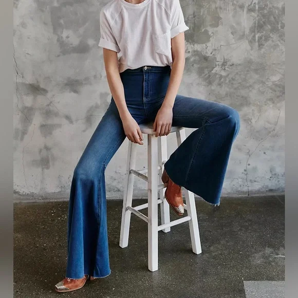 NWT Free People/We The Free Just Float On Flare Jeans in Jericho Blue - Picture 15 of 15